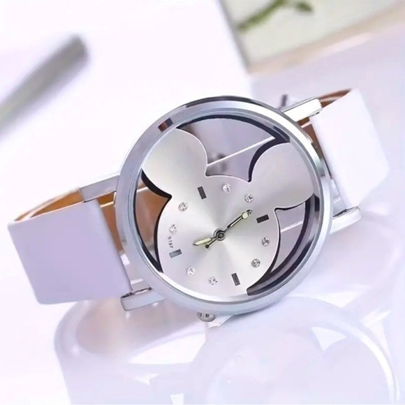 Disney Inspired Quartz Watch for Girls - NWT - Picture 1 of 3